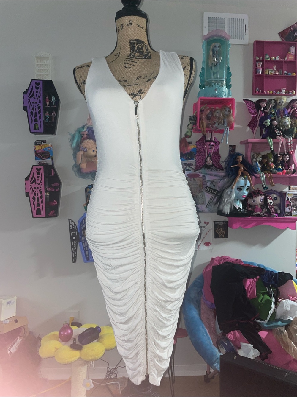 bebe White Ruched Midi Dress with Front Zip
